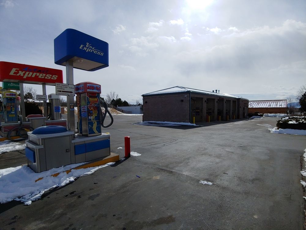 Lotus Car Wash: 5155 Austin Bluffs Pkwy, Colorado Springs, CO 80918